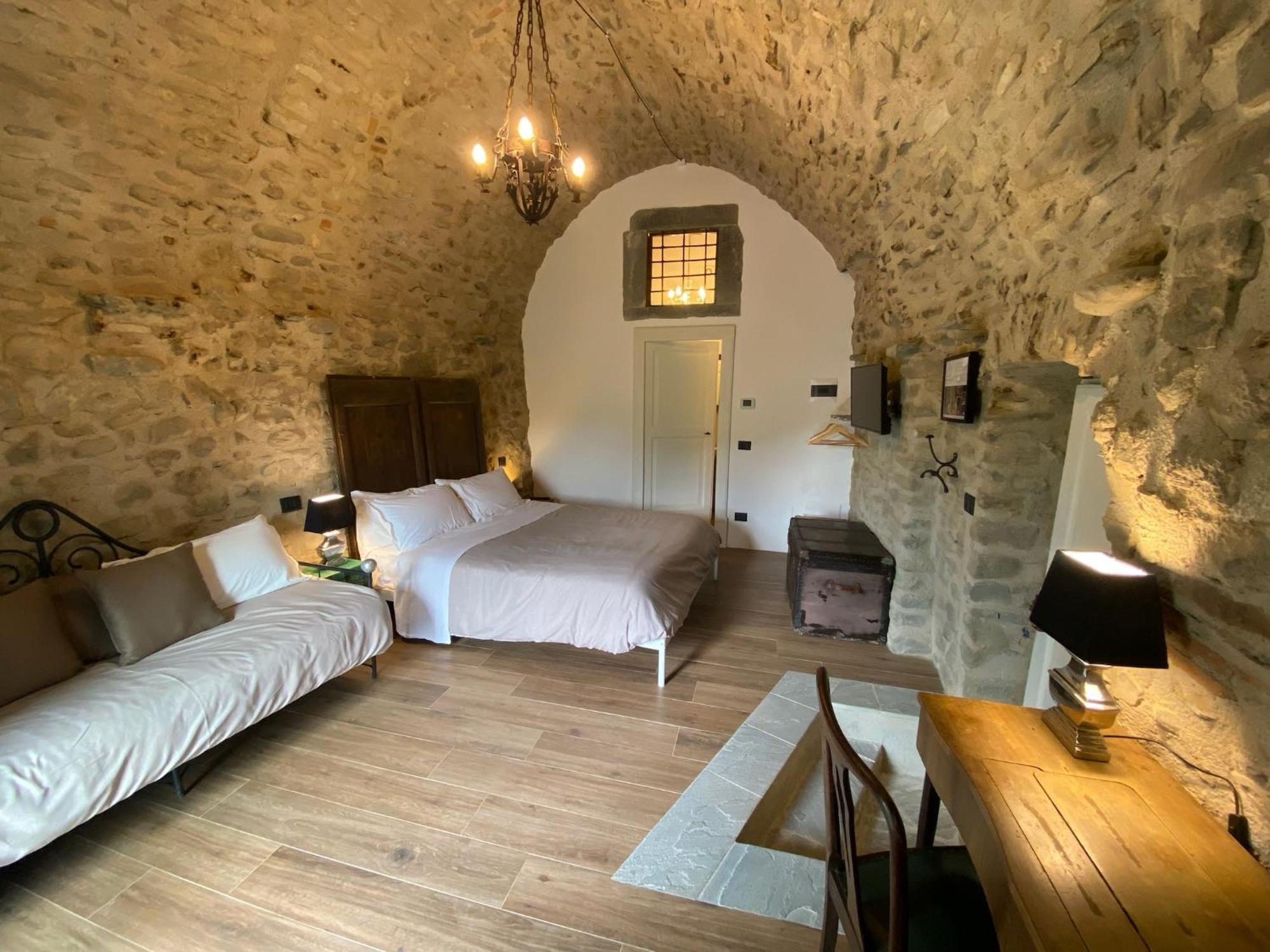 La Casa Medievale Suites E Spa Pontremoli Extérieur photo